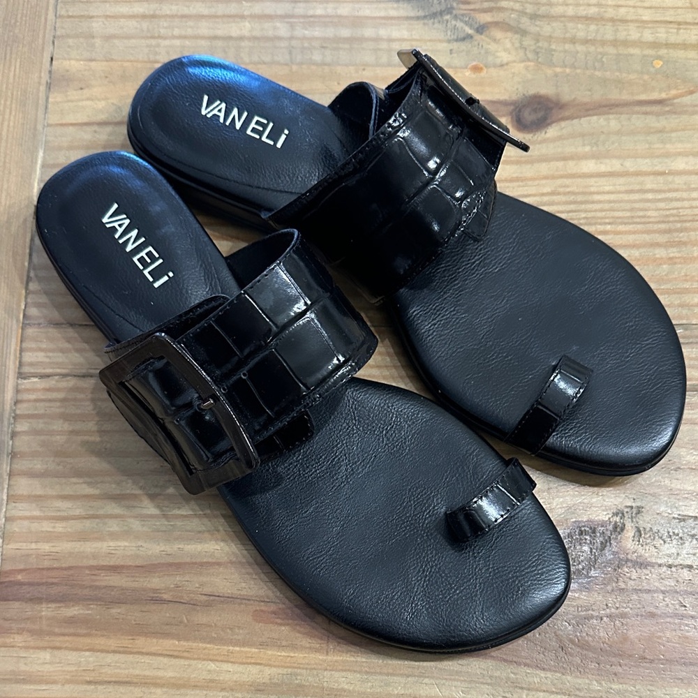 Vaneli Black Croc-Embossed Buckle Toe-Loop Slides